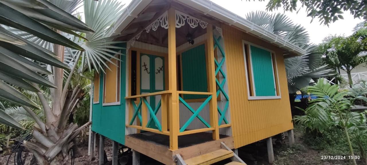 Hotel Yellow Home Providencia Isla South West Bay Exteriér fotografie